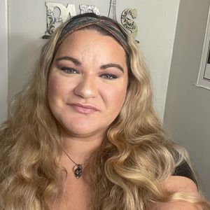 Meet your Posher, Melina